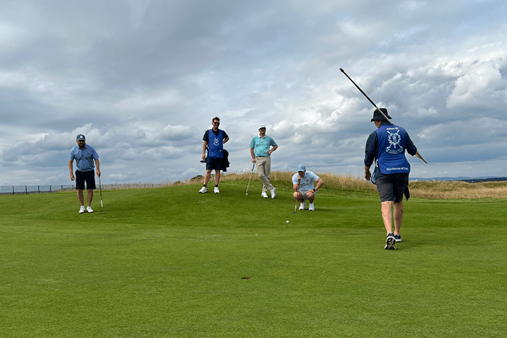 PGA professional golfer plays the Old Course with The Experience Golf