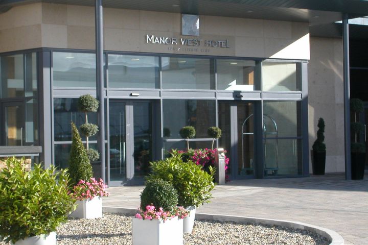 Manor West Hotel exterior in County Limerick, ireland.