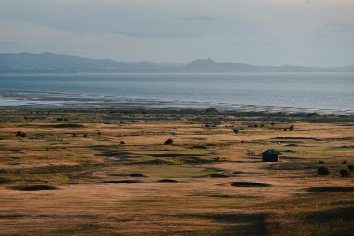 Mountain views as you tee off at Gullane No.1 golf course