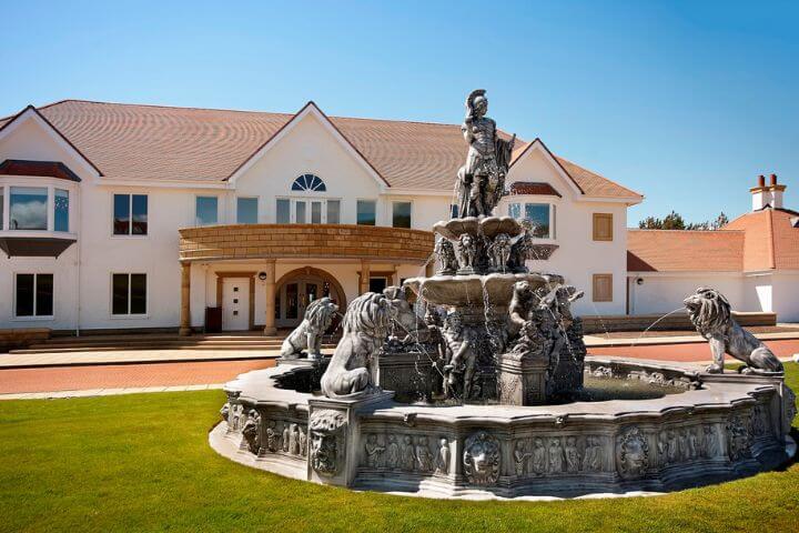 The clubhouse at the King Robert the Bruce golf course in Scotland